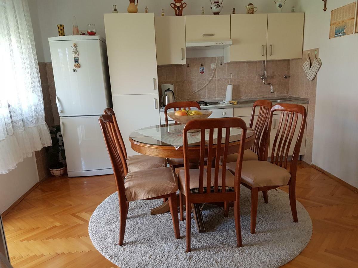 Apartment Marija & Iko Трогир Екстериор снимка